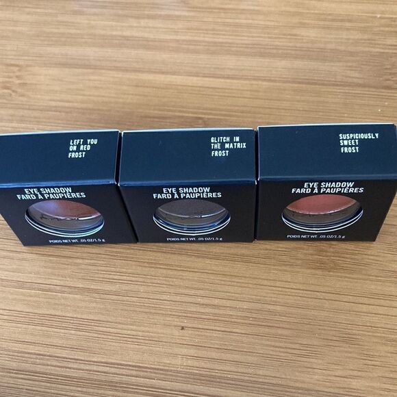 Mac Eye Shadow Frost-Left You On Red & Suspiciously Sweet - Picture 3 of 7